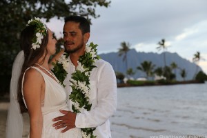 Kaneohe Beach Wedding Oahu Hawaii photos by Pasha www.BestHawaii.photos 123120160016